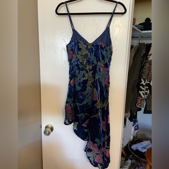 Velvet Floral High Low Dress Lulu’s - Picture 2 of 2